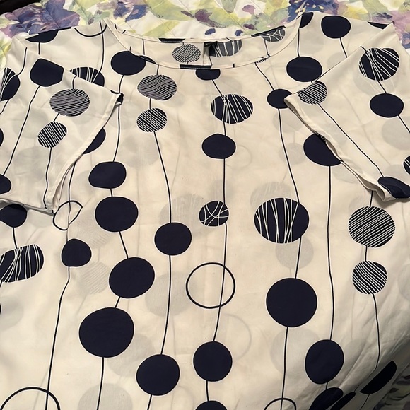 Emery Rose Blouse - Picture 1 of 1